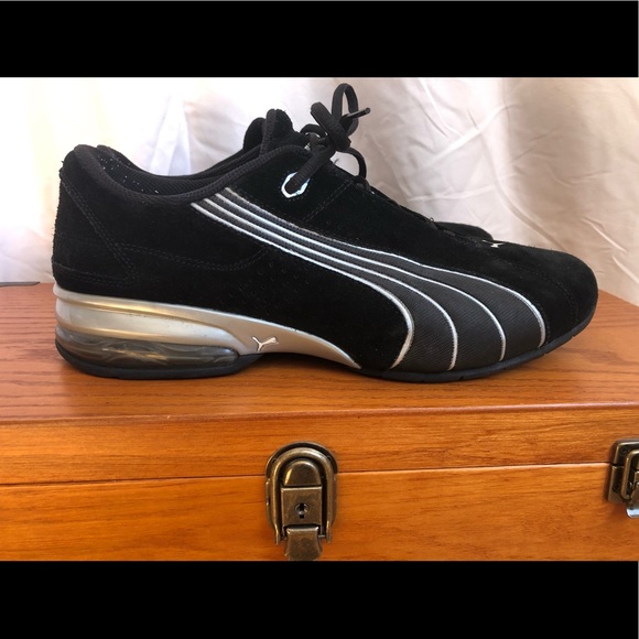 Puma Other - EUC men’s faux suede puma sneakers.